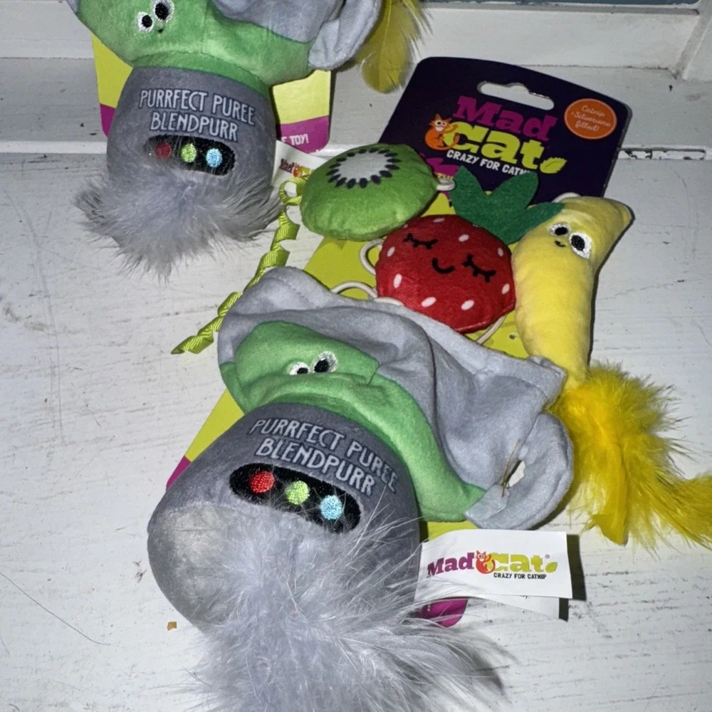 2 x Mad Cat Crazy for Catnip Sassy Smoothie Doorknob Kitty Pet Toy Silvervine‎